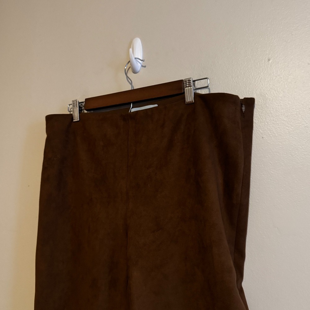 Tuckernuck Women's XXL Brown Faux Suede Side Zip Flare Leg Pants Fall Staples